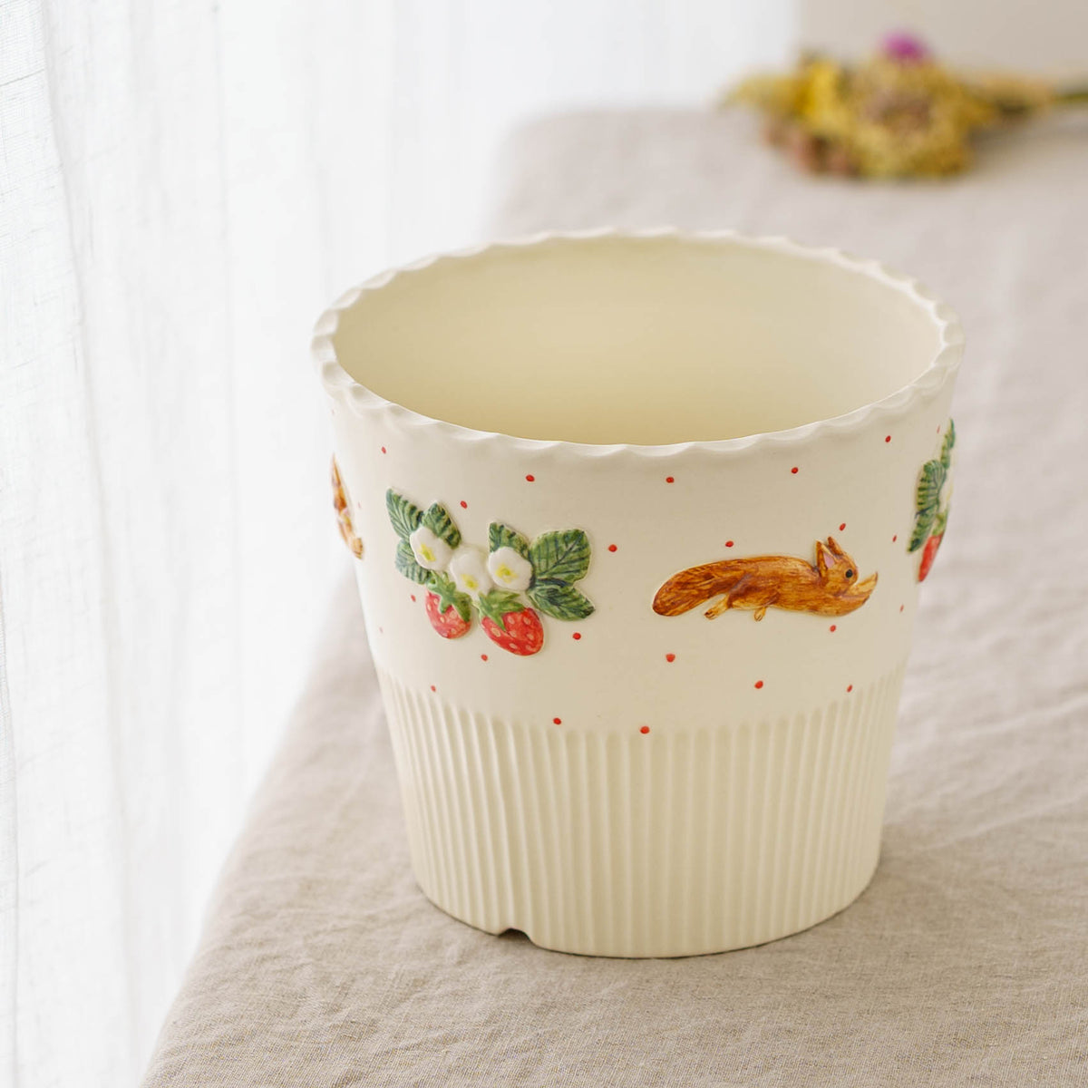 Planter Squirrel Strawberry | Sugar Poppo