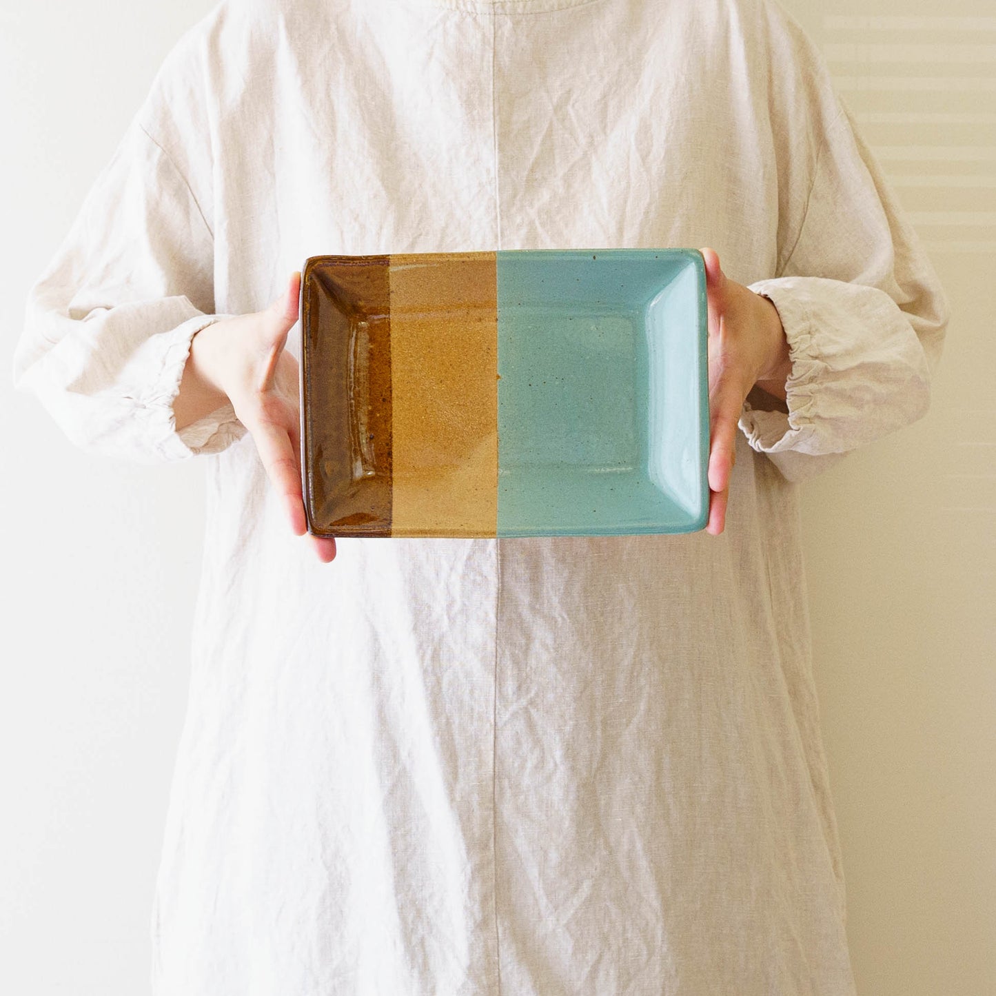 四角皿　掛け分け　飴釉 x 並白釉 x 緑釉｜榎田智　えのきだ窯