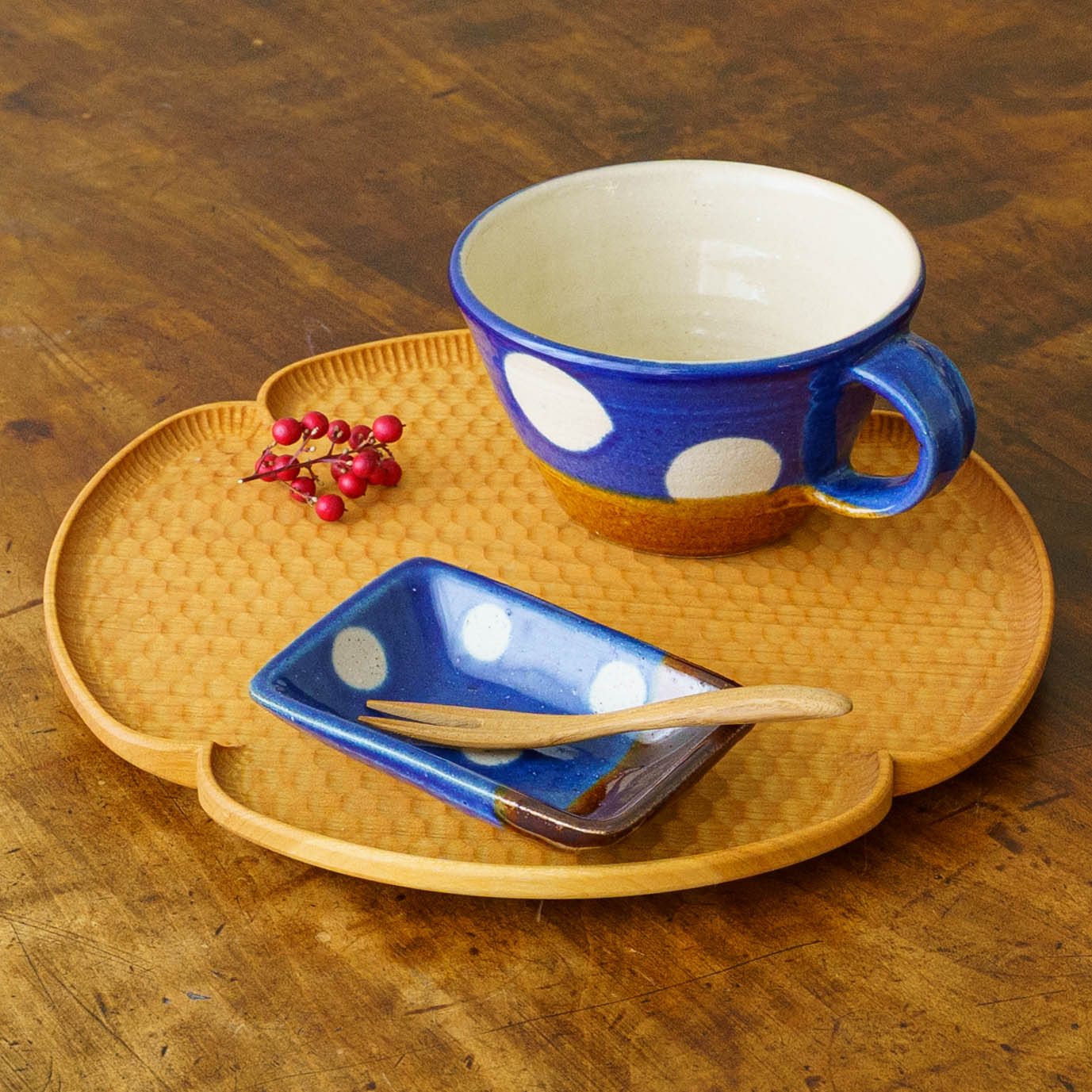 Small Square plate  dot pattern, blue | Wakaba Enokida, Enokida Kiln