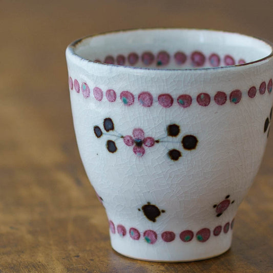 湯呑み　小花文　赤｜陶彩窯　長戸製陶所　砥部焼