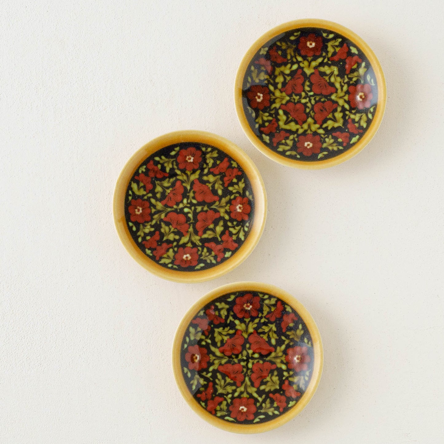 豆皿　赤花　スリップウェア｜荒井彩乃