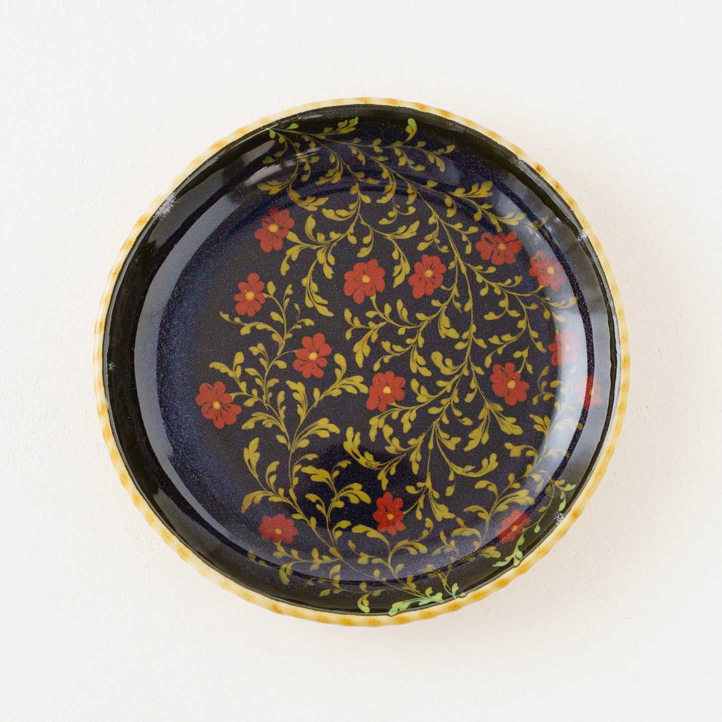 中皿　赤花　スリップウェア｜荒井彩乃