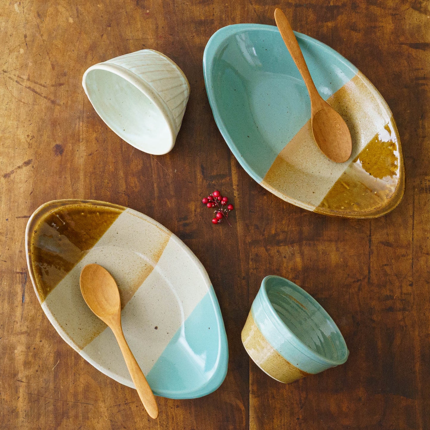 カレー皿　掛け分け　B　飴釉 x  並白釉 x マット釉 x 緑釉｜榎田智　えのきだ窯