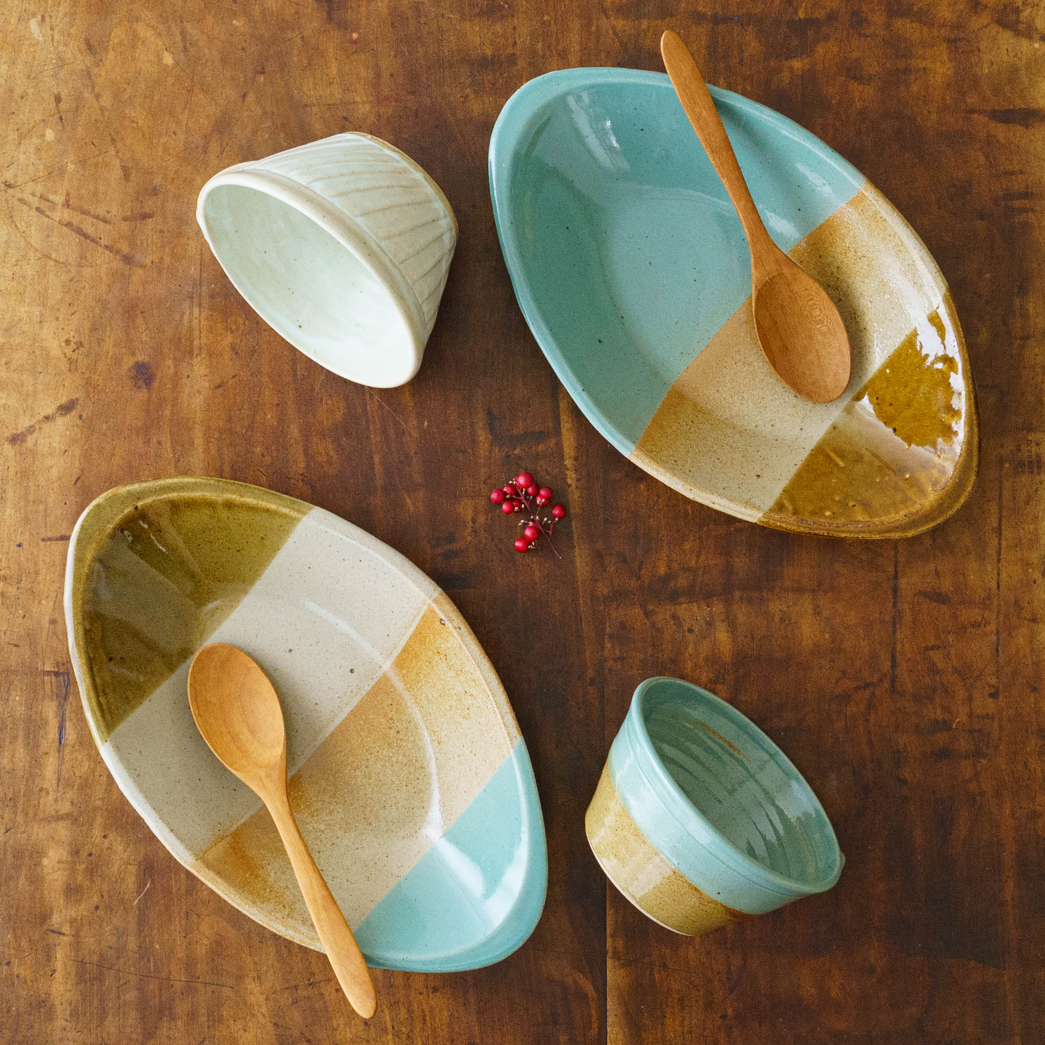 陶芸作家 榎田智 えのきだ窯 カレー皿 掛け分け 飴釉 並白釉 緑釉 ｜和