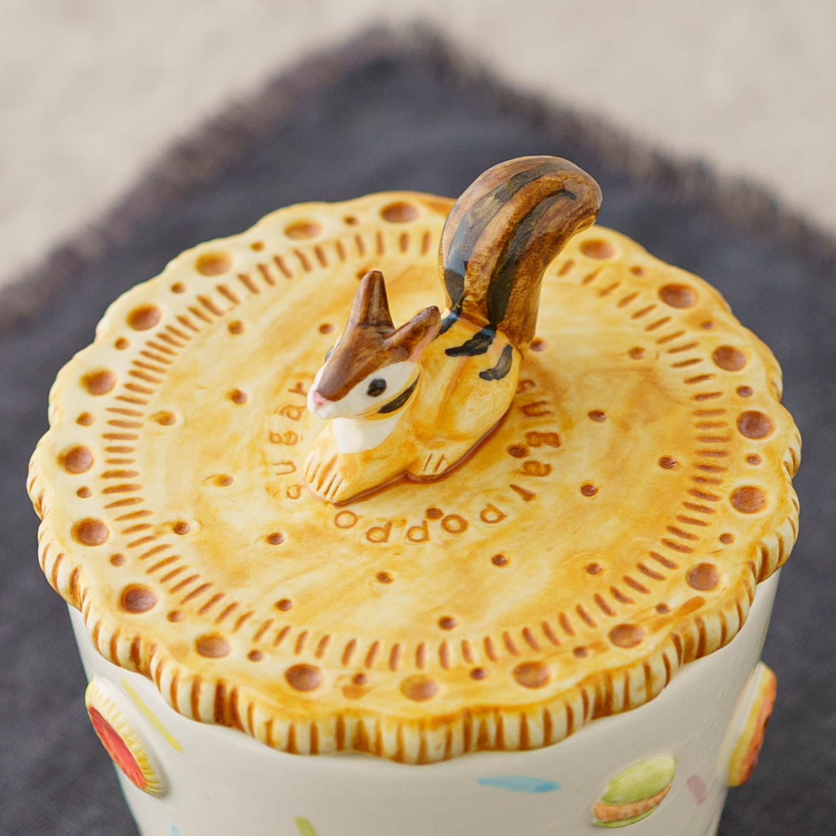 Biscuit Cup Sitting Squirrel Sweets | Sugar Poppo