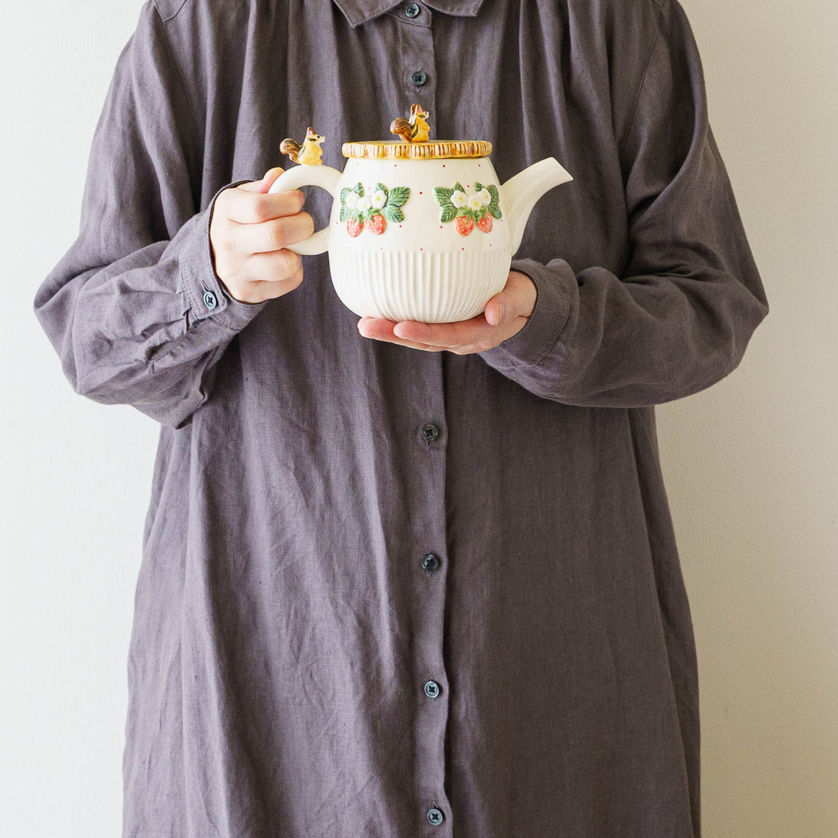 Teapot W Squirrel Strawberry | Sugar Poppo