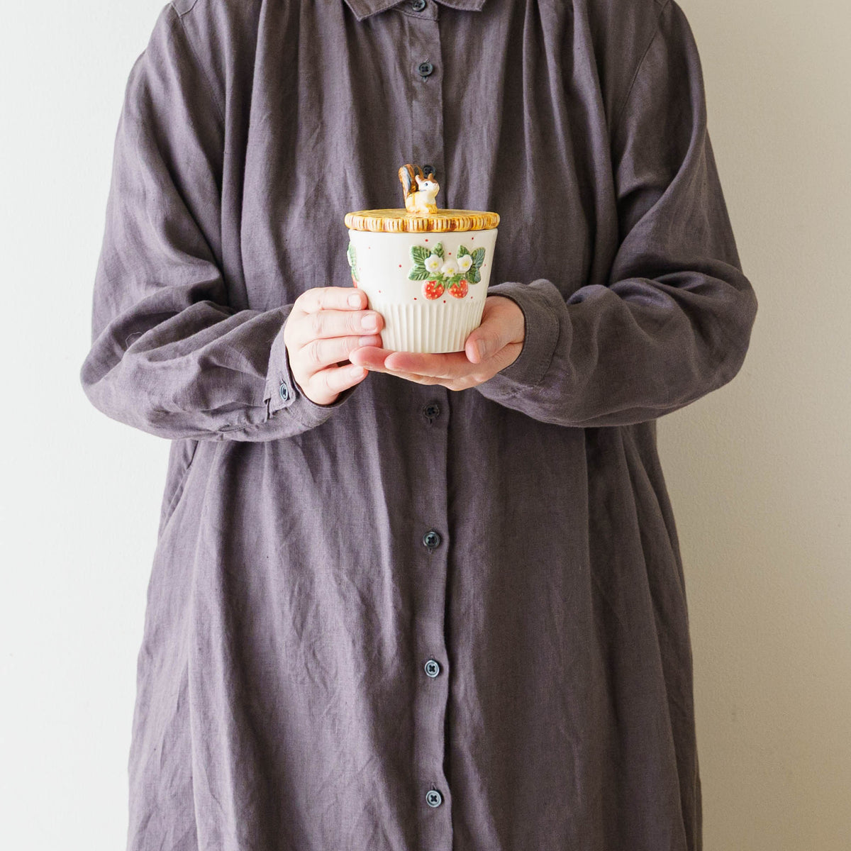 Biscuit Cup Sitting Squirrel Strawberry | Sugar Poppo