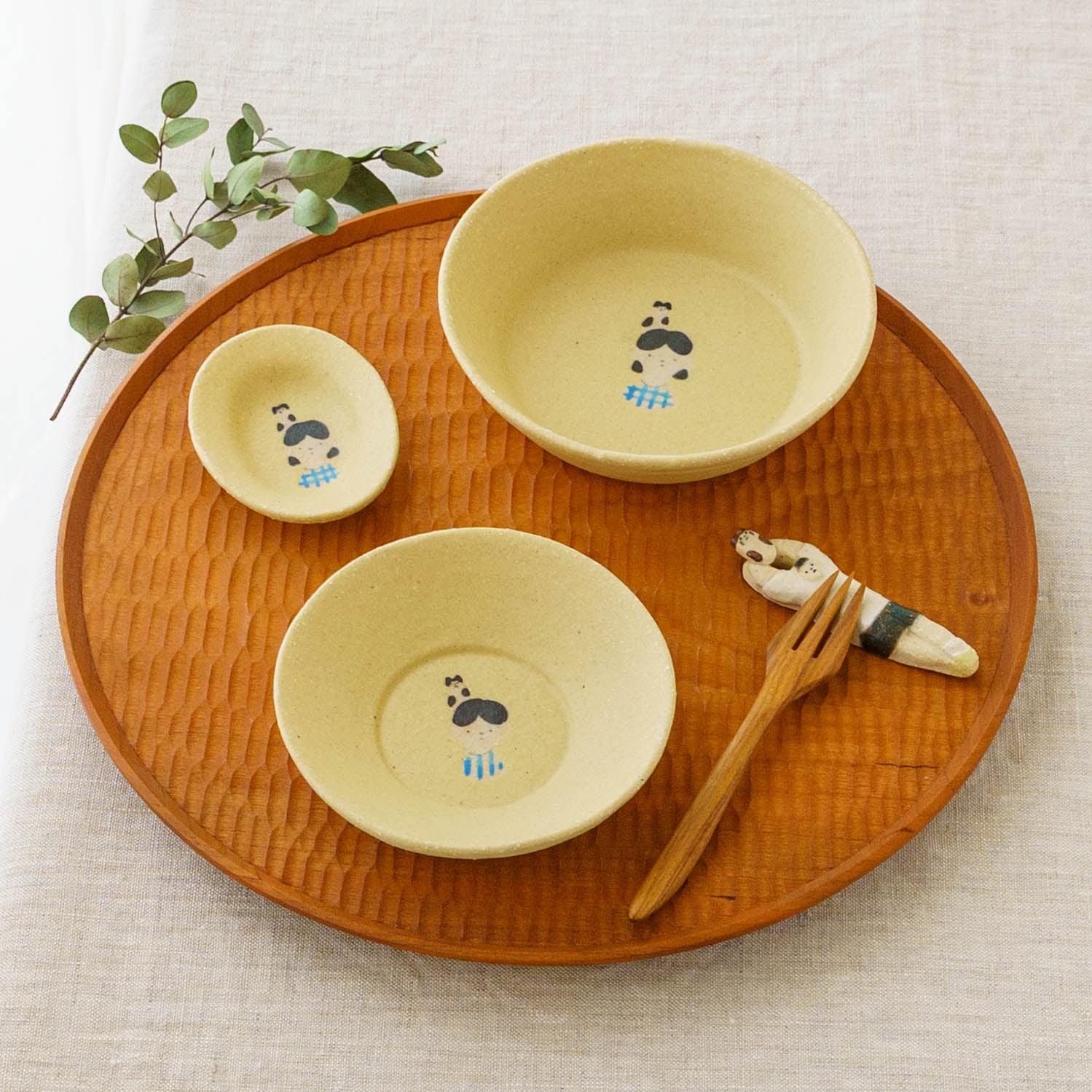 陶芸家 綿貫彩 はしおき ねこと少年 白｜作家もののうつわ通販 四季折