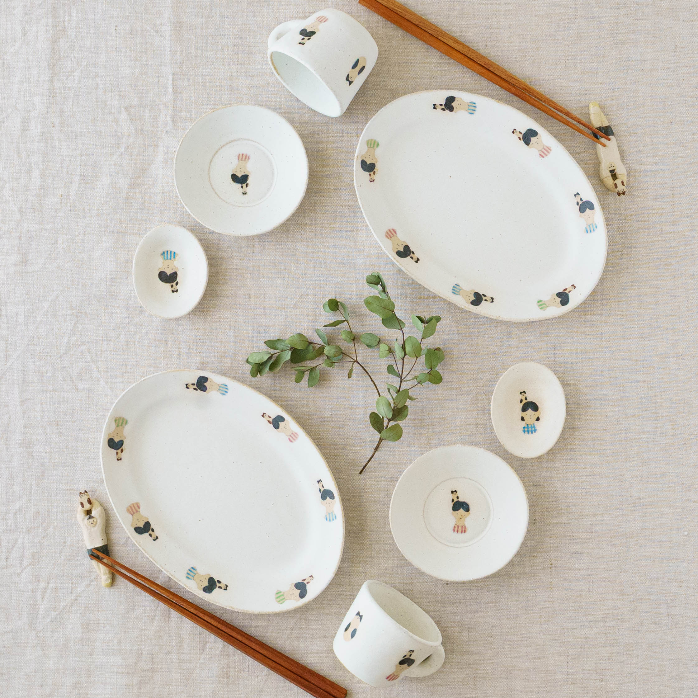 陶芸家 綿貫彩 はしおき ねこと少年 白｜作家もののうつわ通販 四季折