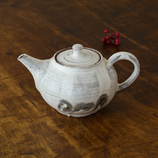 粉引ポット｜戸津圭一郎