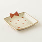 Gift plate beige x red dots | Atelier monora