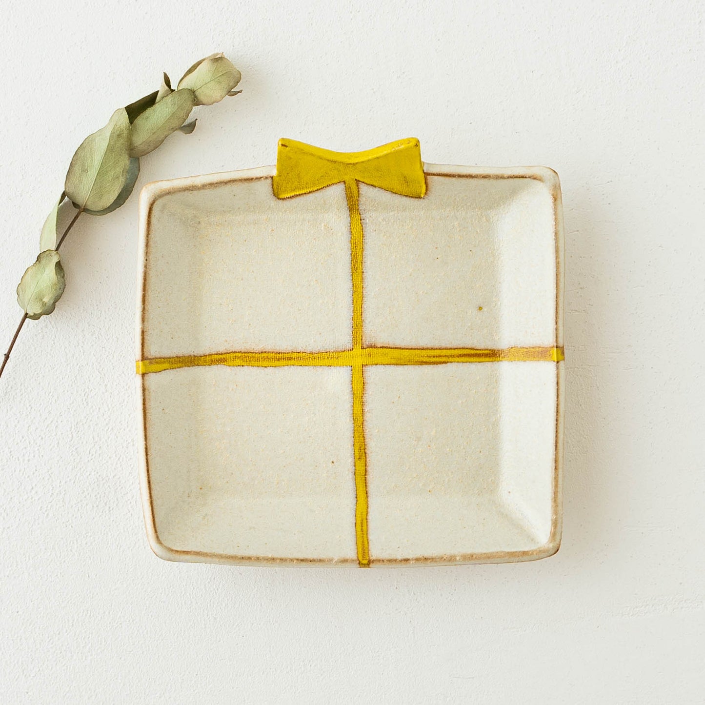 Gift plate beige x yellow cloth | Atelier monora