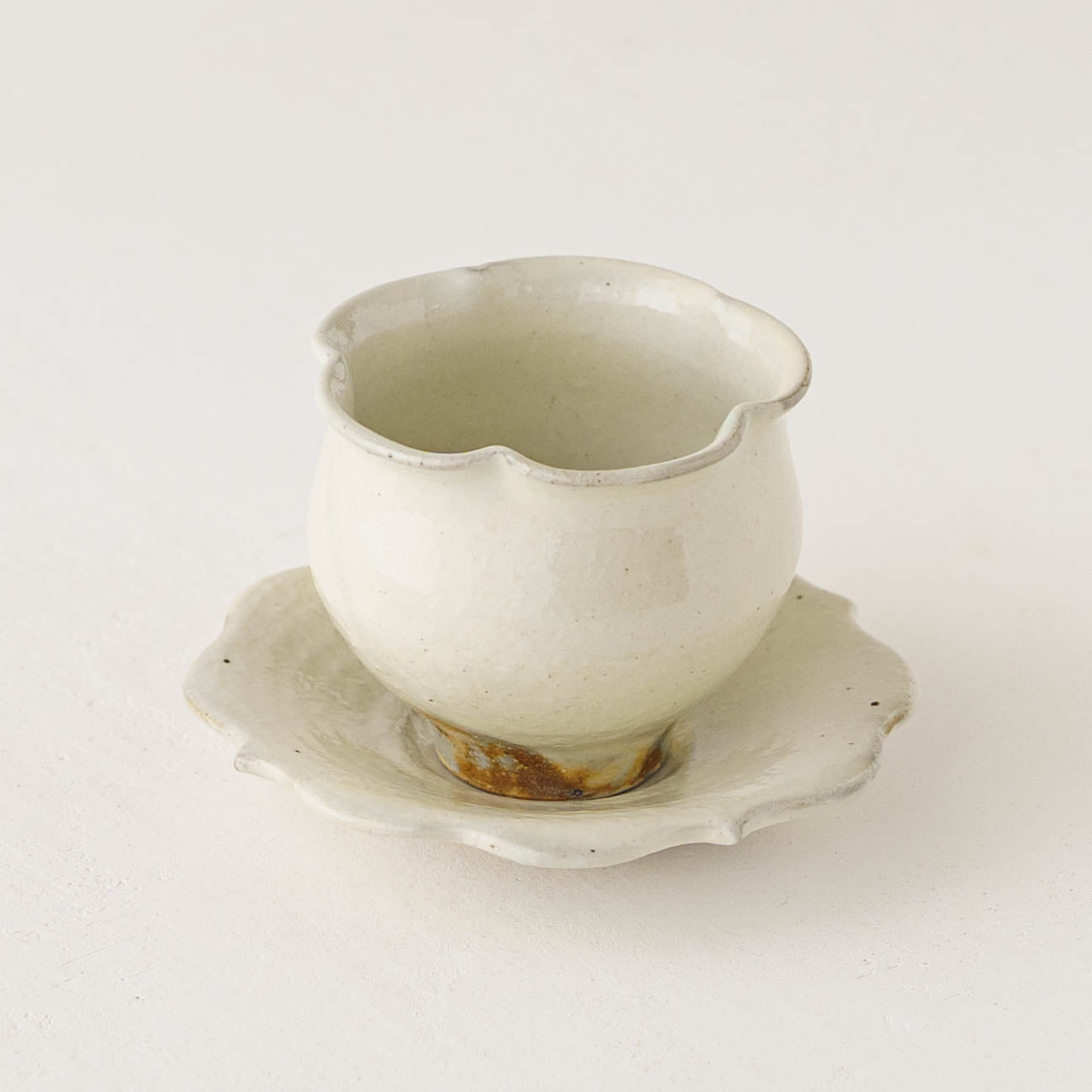 鉄散　茶托（彫刻）｜古谷製陶所