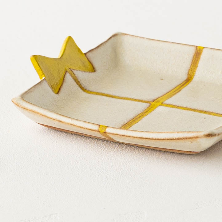 Gift plate beige x yellow cloth | Atelier monora