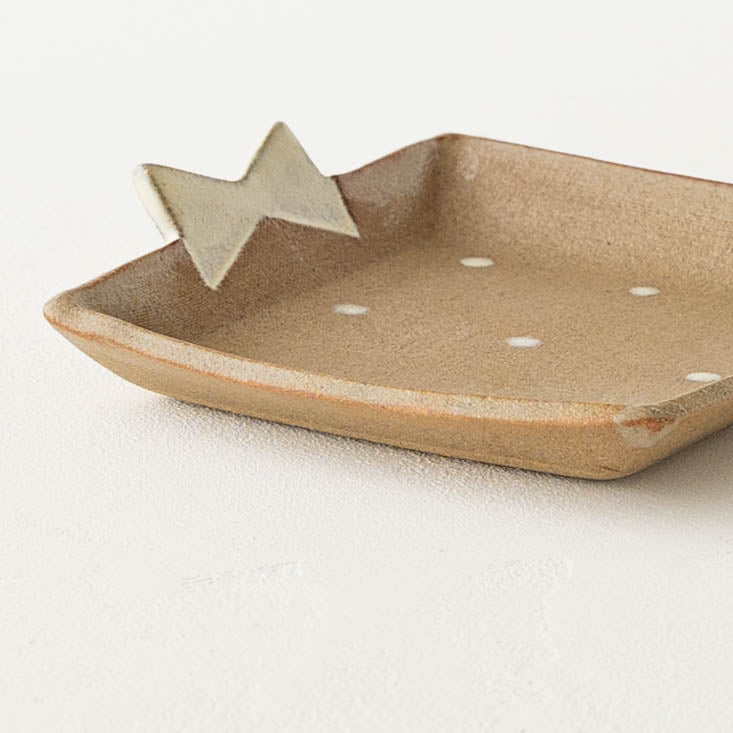 Present plate Karatsu x white dots｜Atelier monora