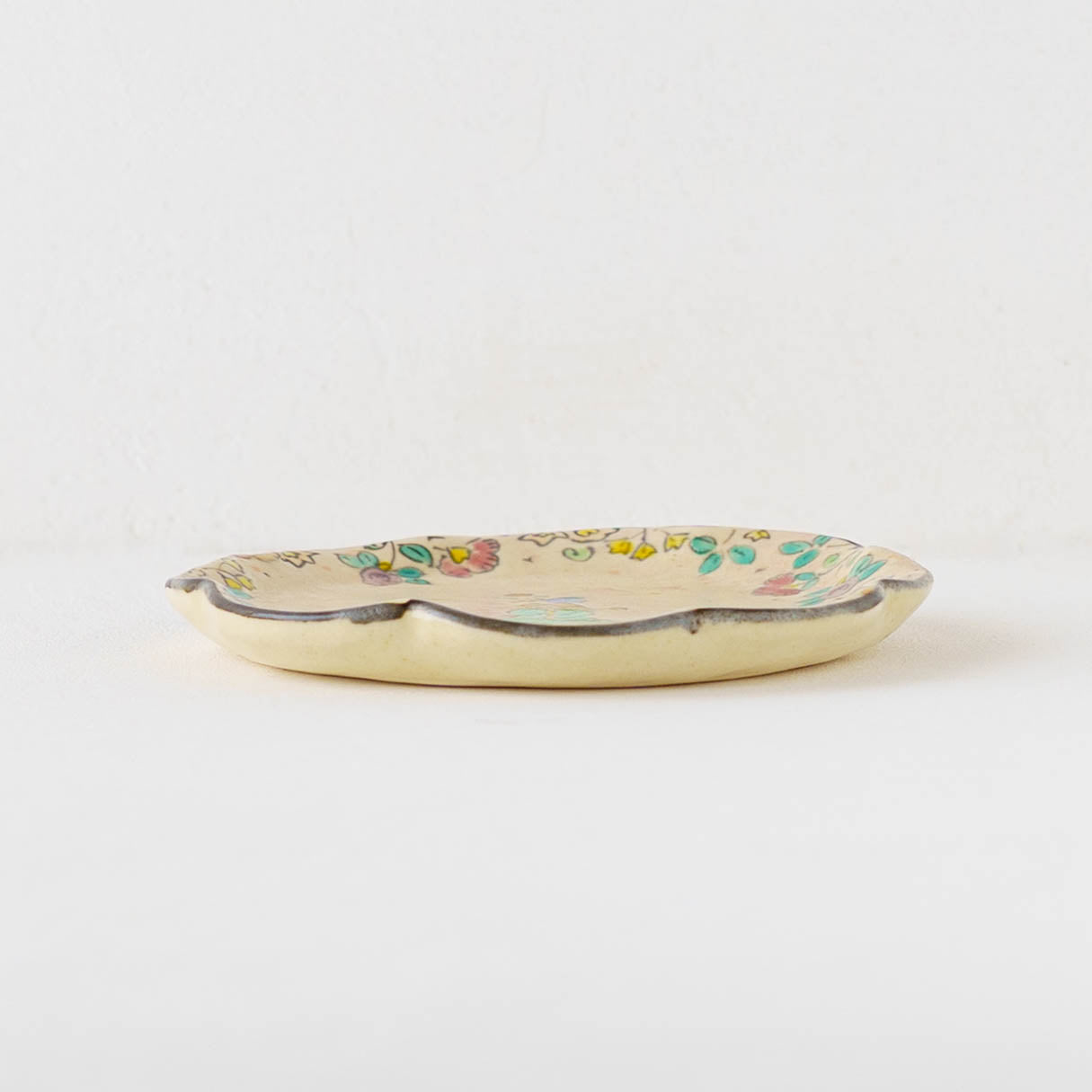 Whistle-blowing Girl Plate | Hahamiya
