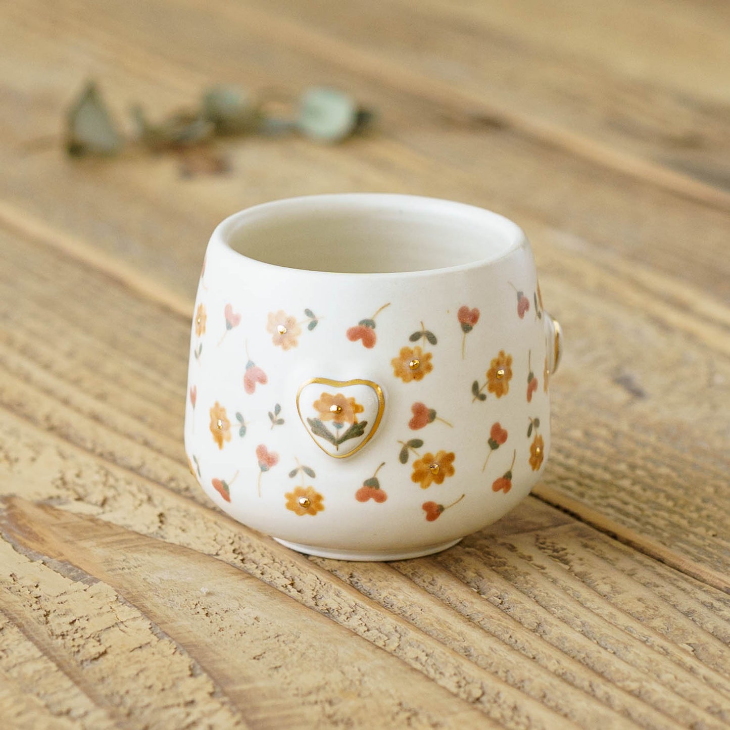 金彩レリーフカップ　オレンジ x 赤｜荒井彩乃