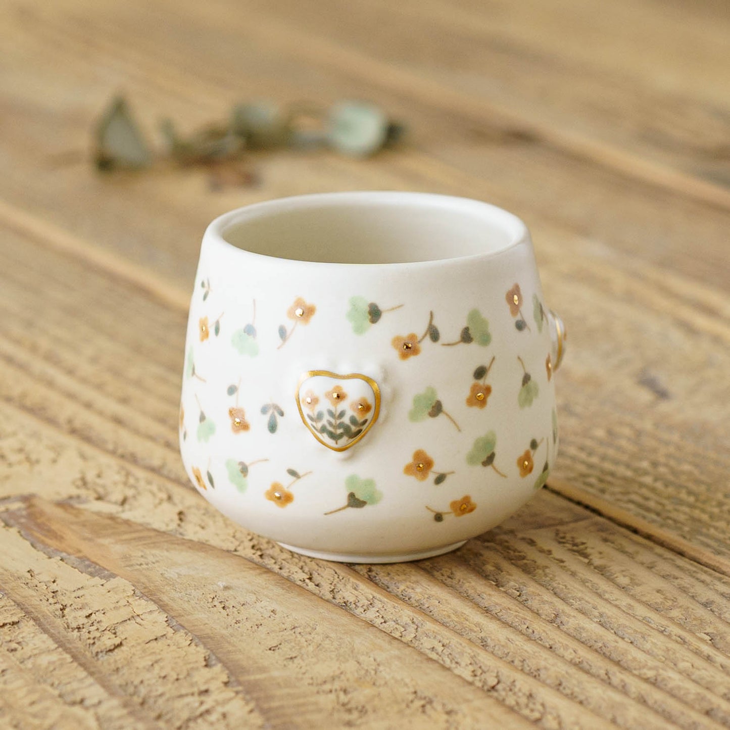 金彩レリーフカップ　オレンジ x 薄緑｜荒井彩乃