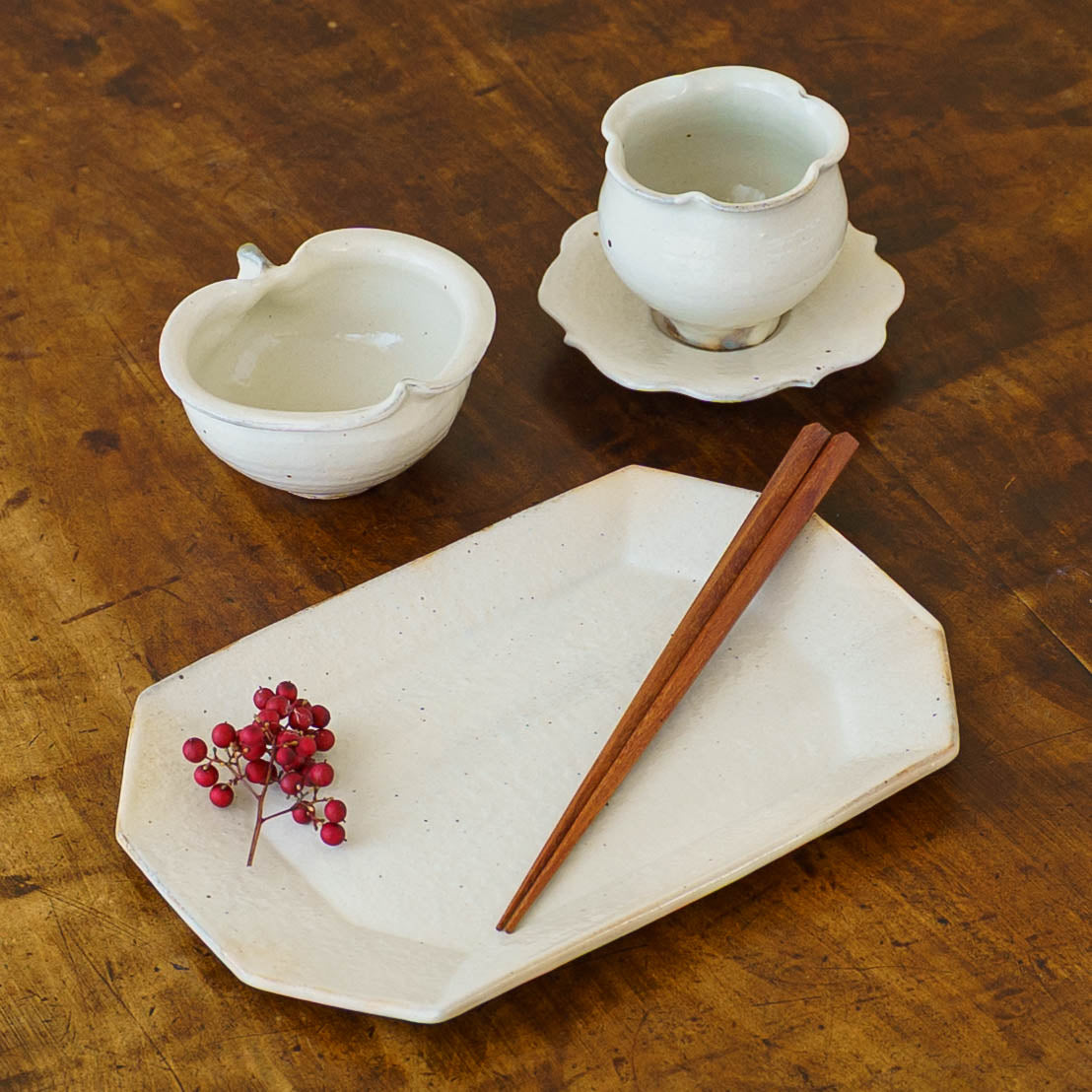 鉄散　茶托（彫刻）｜古谷製陶所