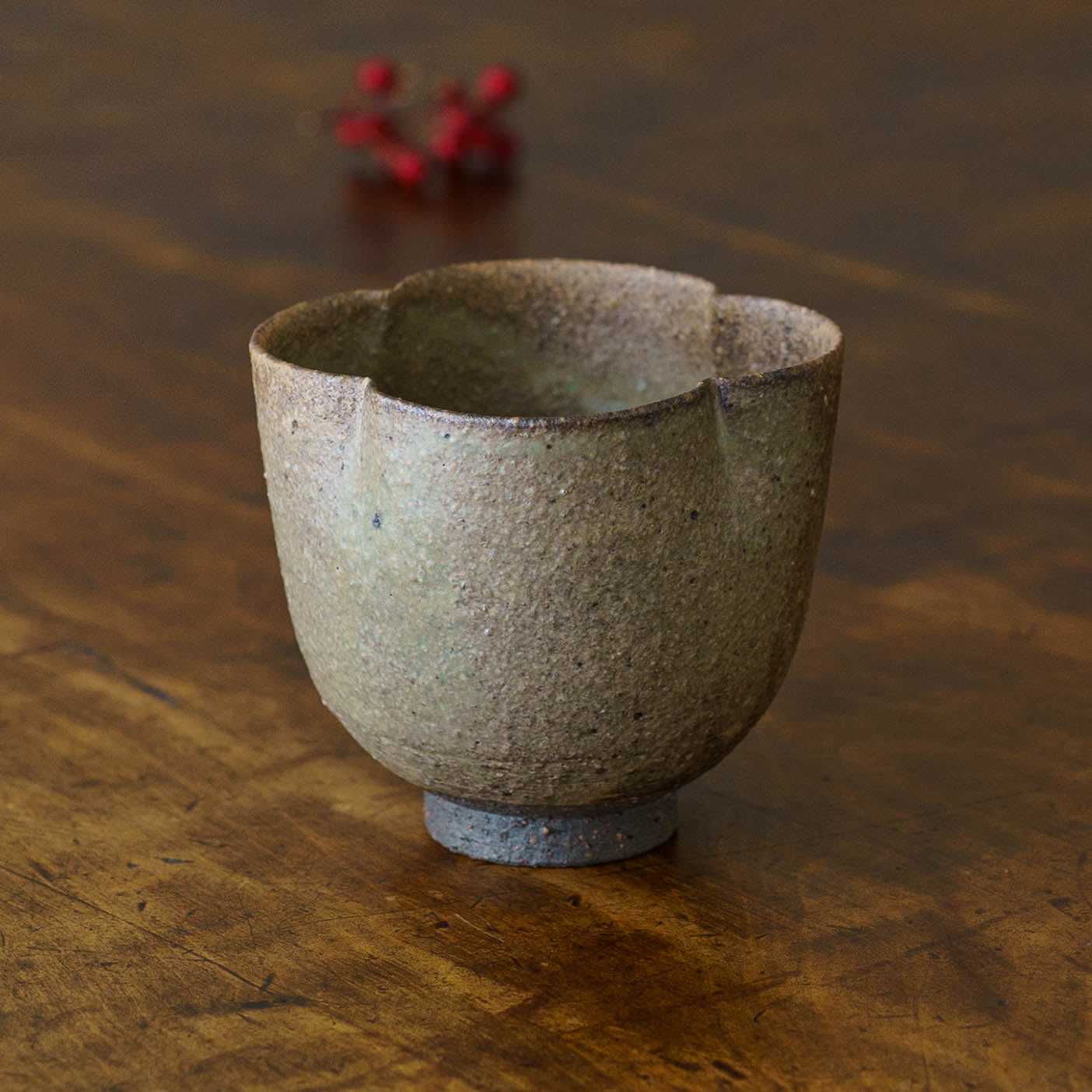 粉引　輪花カップ｜冨部咲喜子