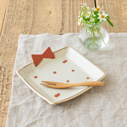 Gift plate beige x red dots | Atelier monora