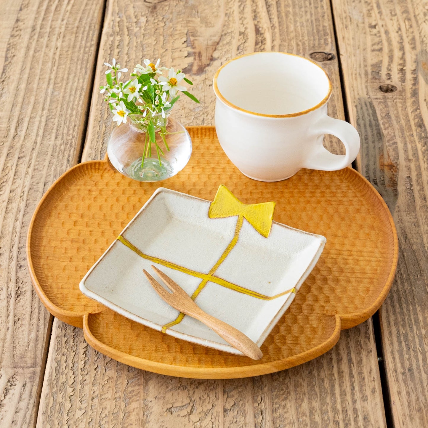 Gift plate beige x yellow cloth | Atelier monora