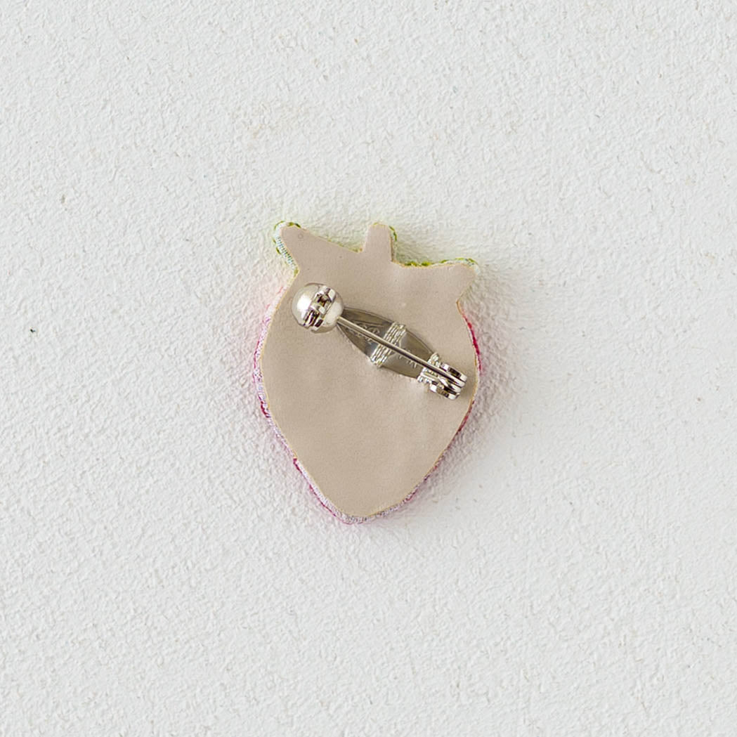 刺繍ブローチ　いちご｜あおのいえ