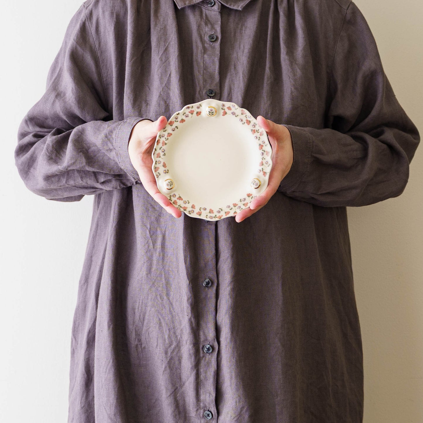 金彩レリーフ中皿　ピンク x パープル｜荒井彩乃