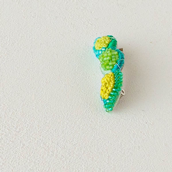刺繍ブローチ　枝豆｜あおのいえ