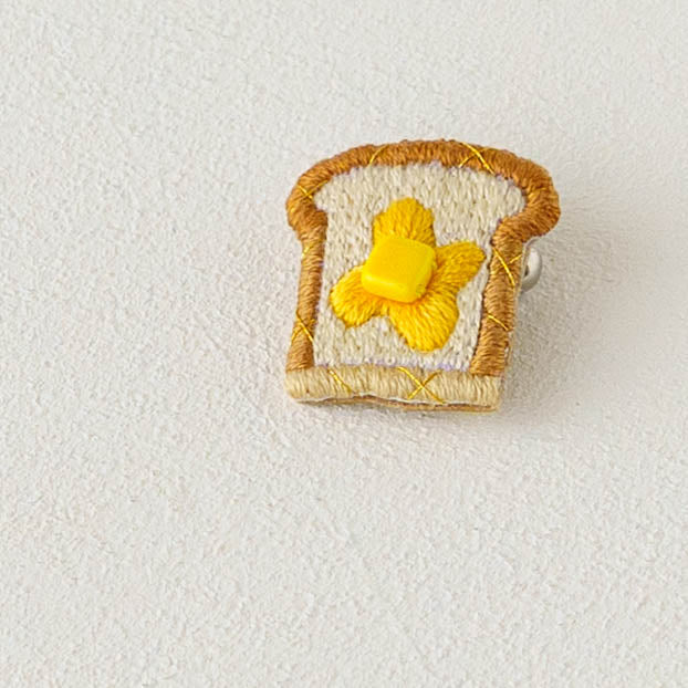 刺繍ブローチ　バタートースト｜あおのいえ