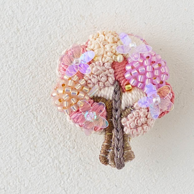 刺繍ブローチ　満開の桜｜あおのいえ