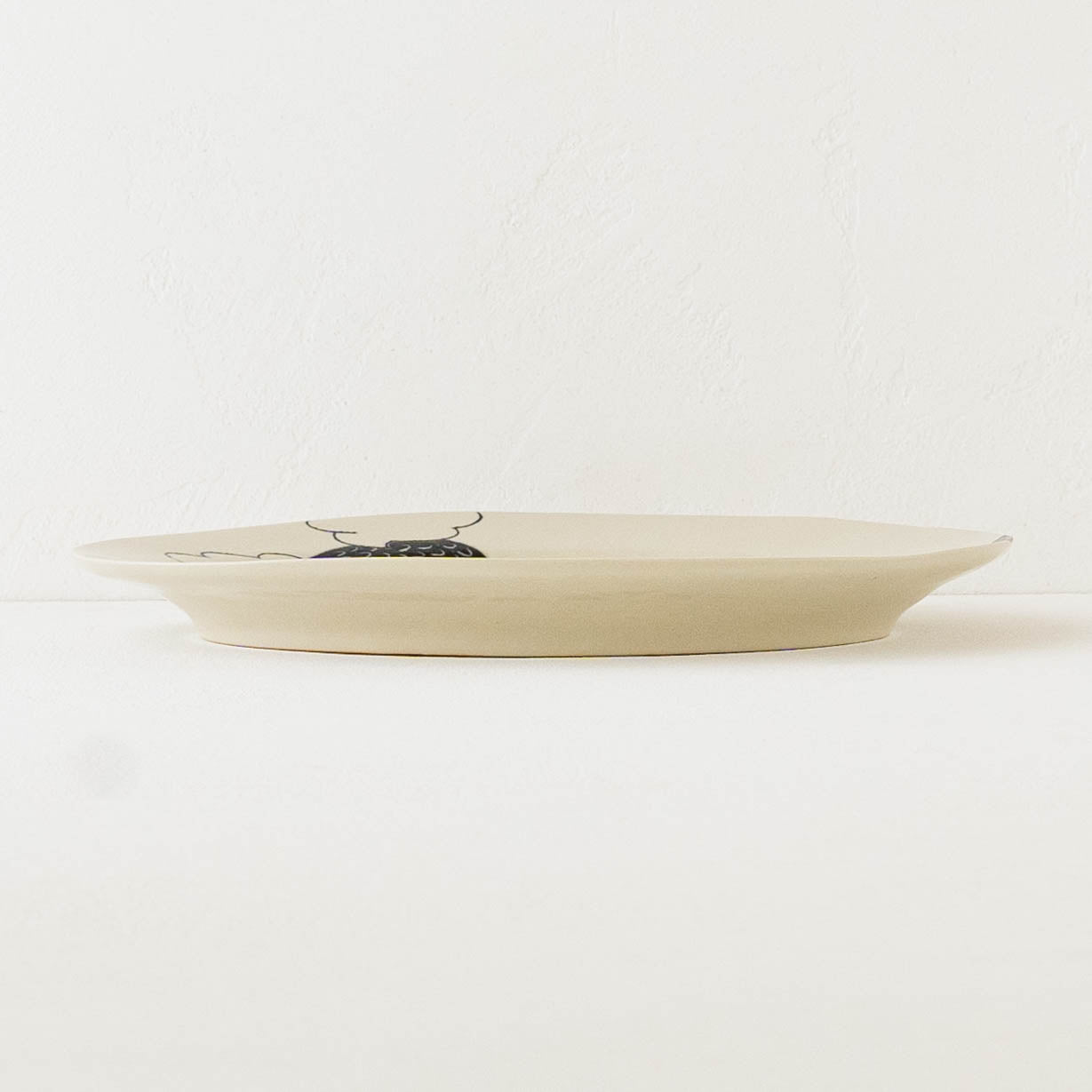 Premium oval plate Dragon Cloud A | Naoko Yoshimura