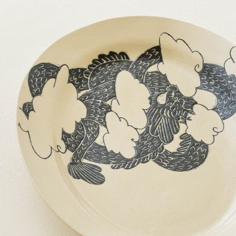 Premium oval plate Dragon Cloud A | Naoko Yoshimura