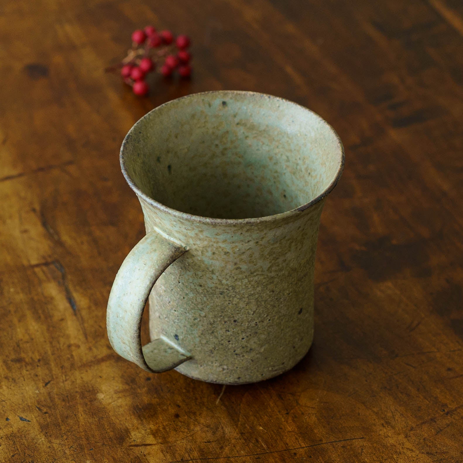 作家　陶芸作家　赤絵　渦巻き　スープカップ　マグカップ　ラテマグ 楽天市場】高台マグ 赤絵うさぎ 呉須青絵 龍 陶器 蔵珍窯 美濃焼