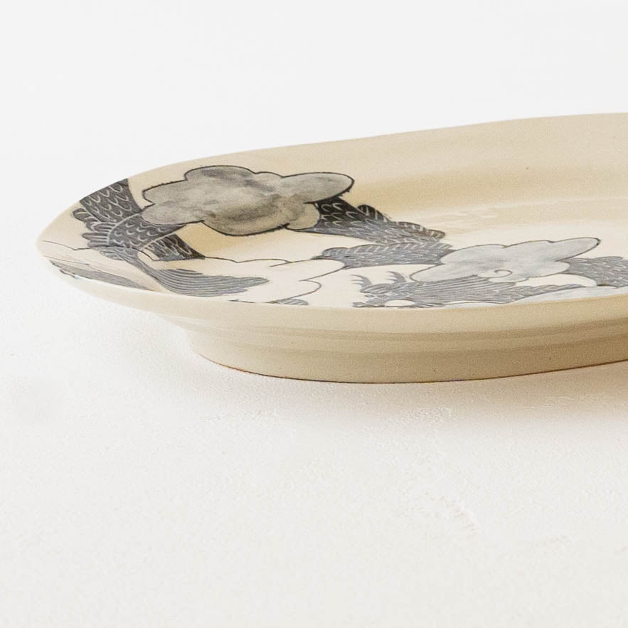 Premium oval plate Dragon Cloud B | Naoko Yoshimura