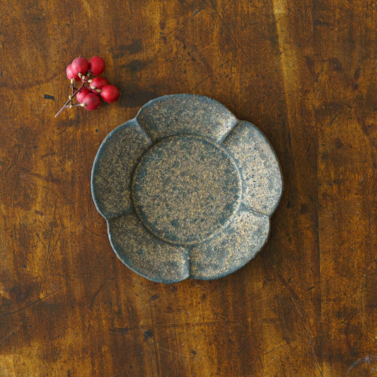 Flower bean plate brown ｜Sakiko Tomobe