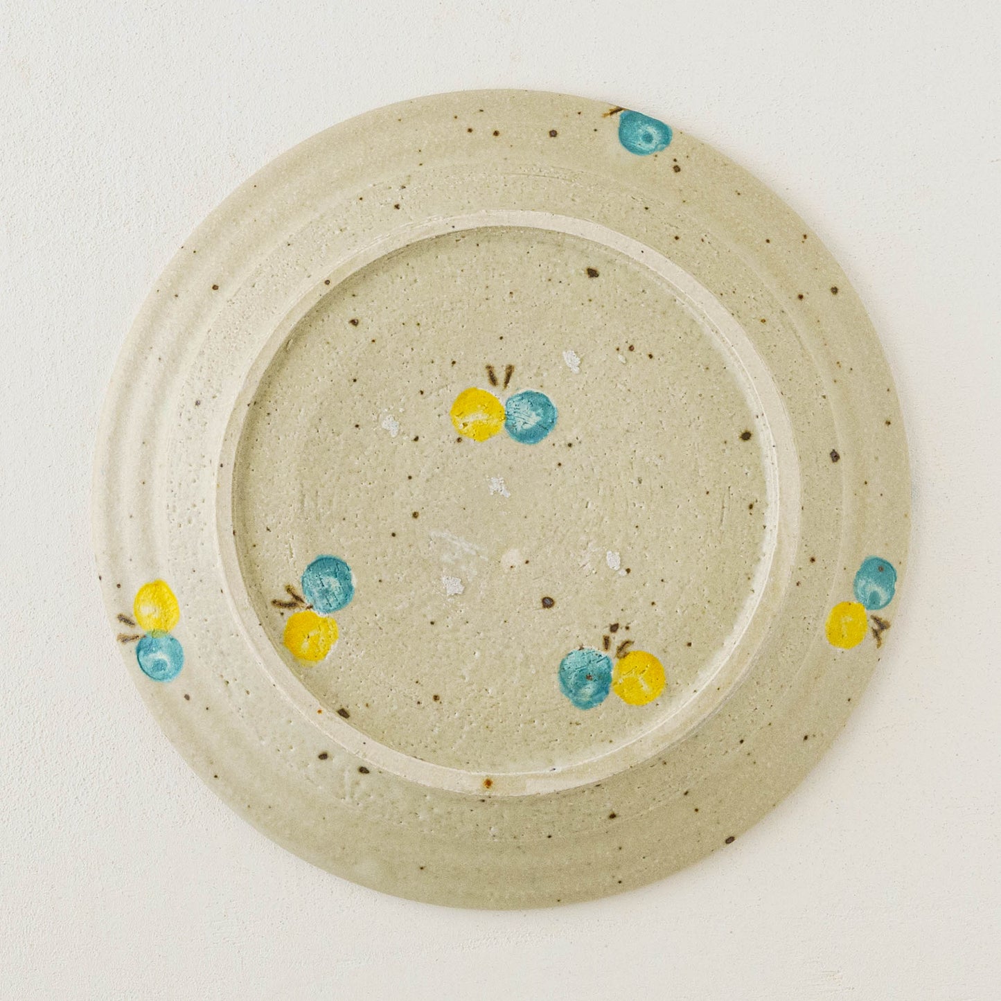 7寸リムプレート　ちょうちょ　オフホワイト｜原田晴子