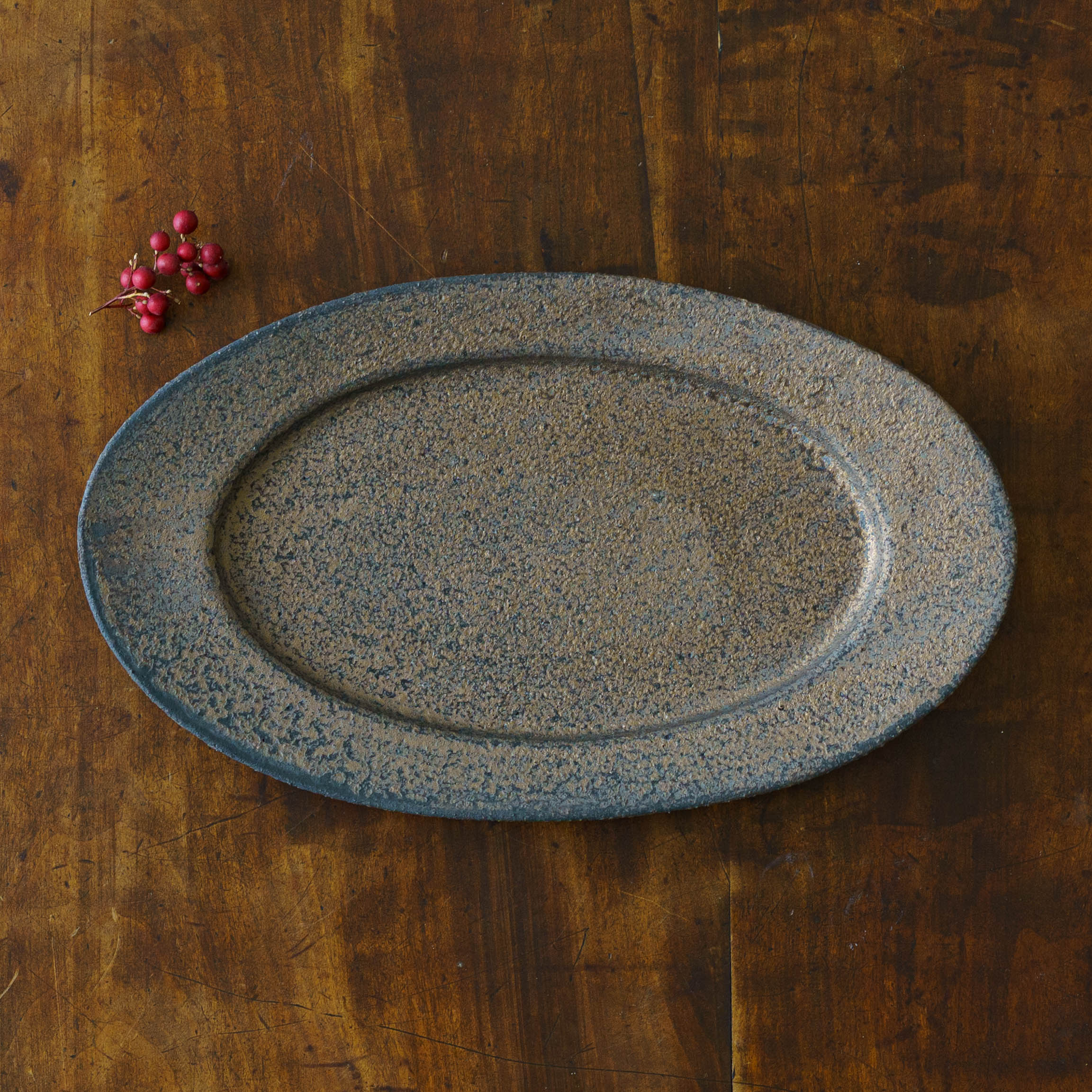 作家 冨部咲喜子 鉄釉 リムオーバルプレート L｜作家もののうつわ通販