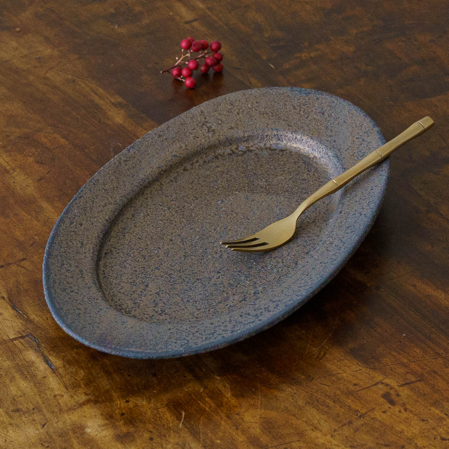 作家 冨部咲喜子 鉄釉 リムオーバルプレート L｜作家もののうつわ通販