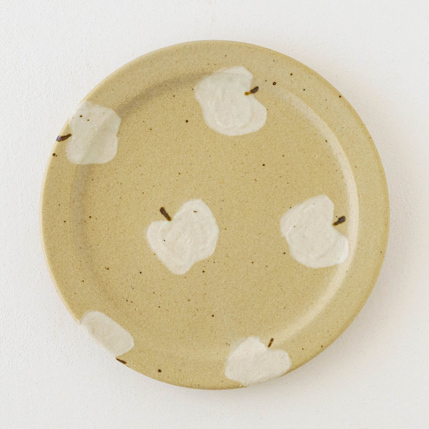 7寸リムプレート　りんご　ライトブラウン｜原田晴子