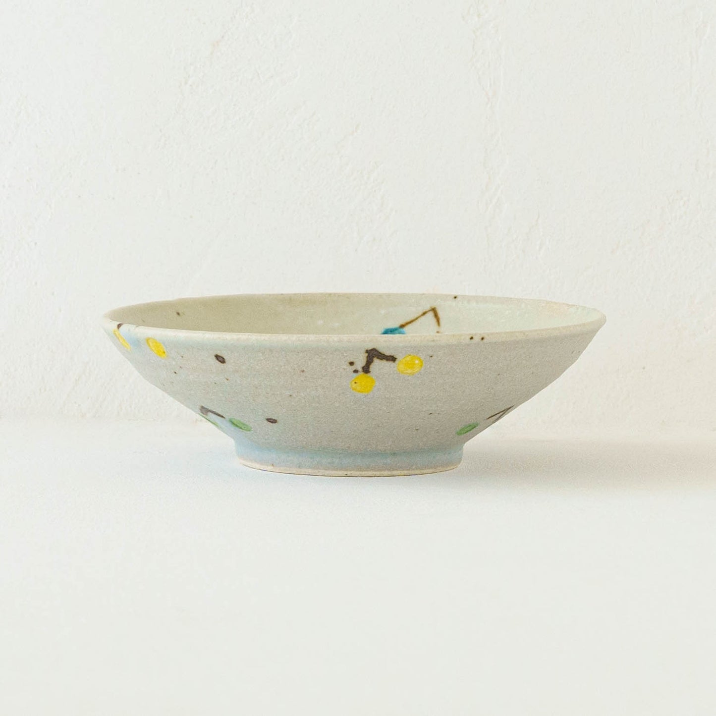 Flat bowl cherry white x light blue | Harada Haruko