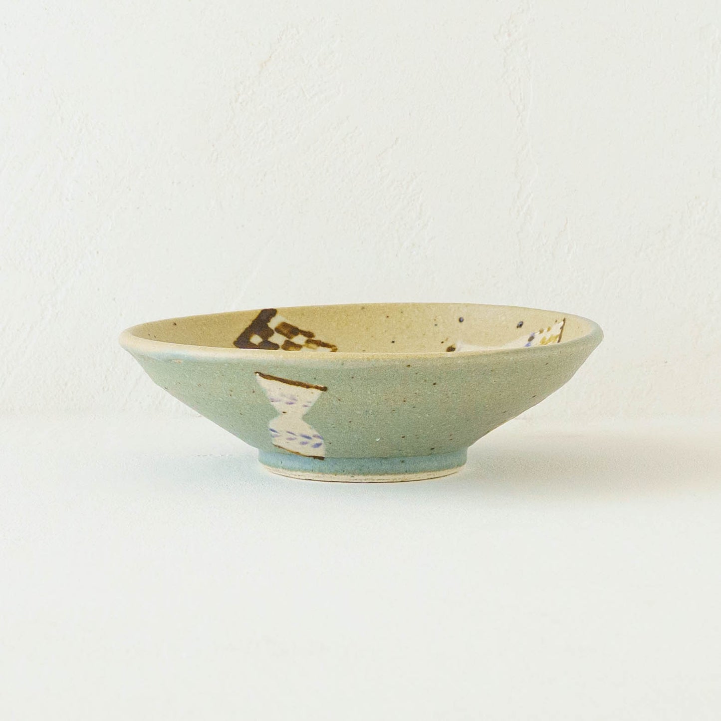 Flat bowl light brown x turquoise blue | Harada Haruko