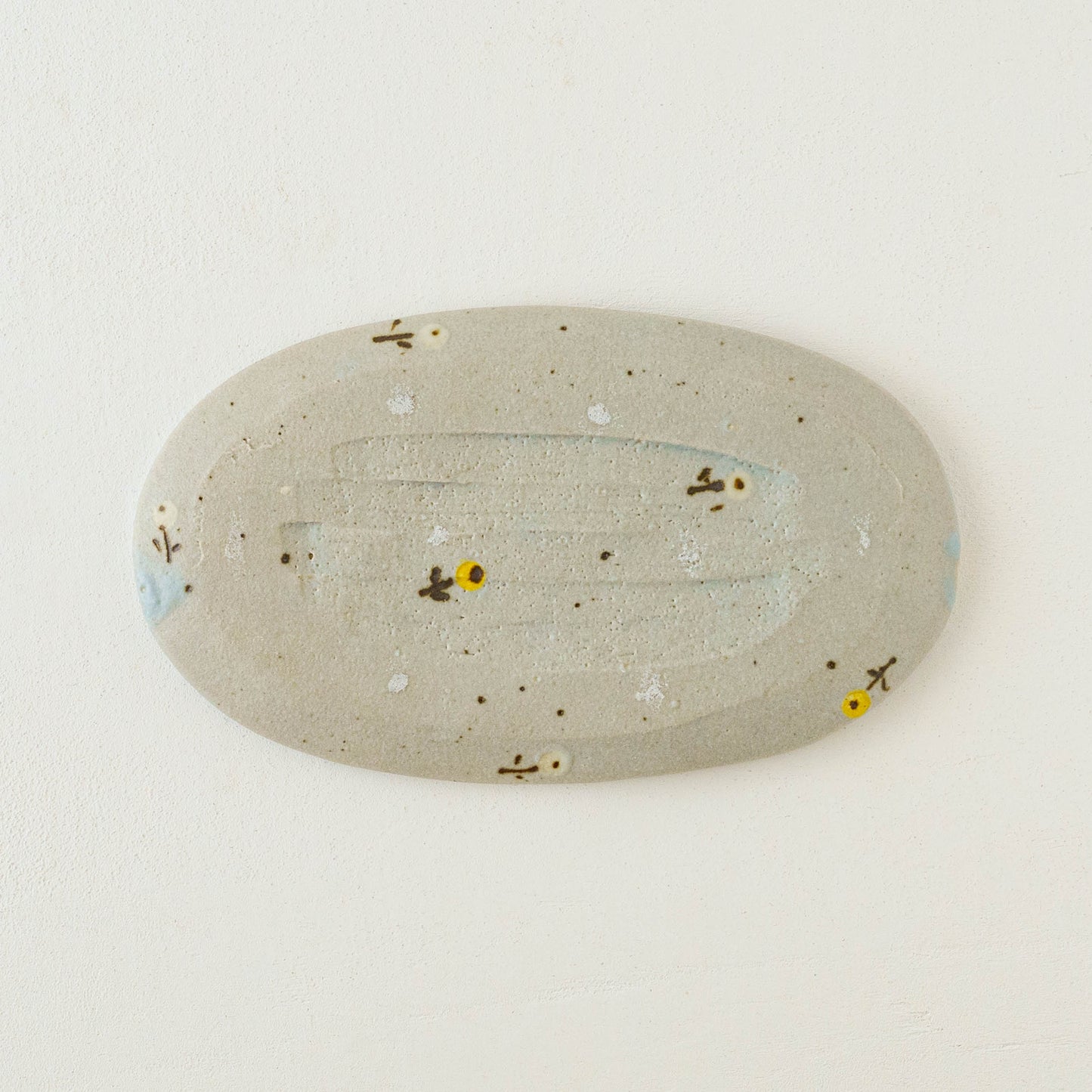 楕円板皿　お花　ライトブルー（イエロー x ホワイト）｜原田晴子