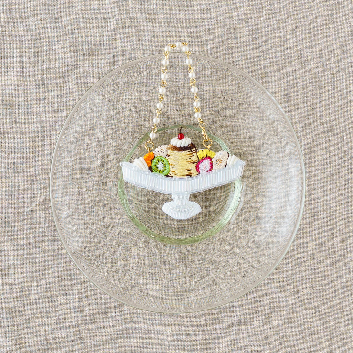 刺繍バッグチャーム　プリンアラモード｜あおのいえ