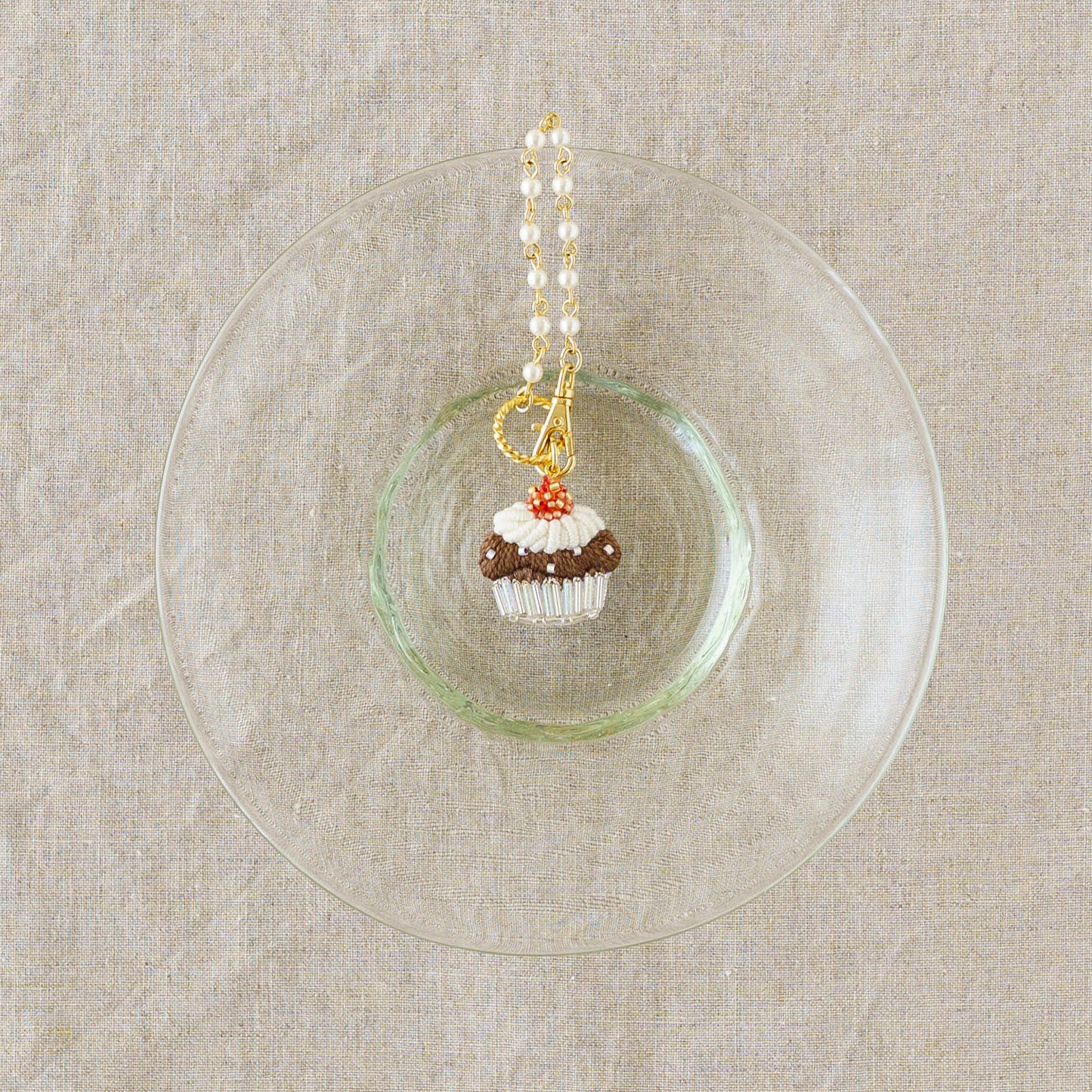 刺繍バッグチャーム　チョコカップケーキ｜あおのいえ