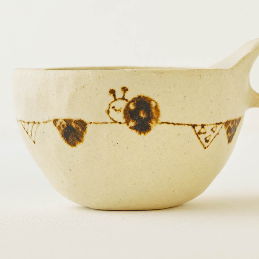 陶芸家 丸伴工場 マグ 小 てんとう虫｜作家もののうつわ通販 四季折折