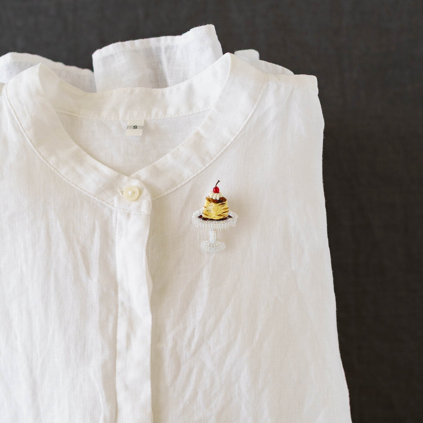 刺繍ピンブローチ　レトロプリン｜あおのいえ