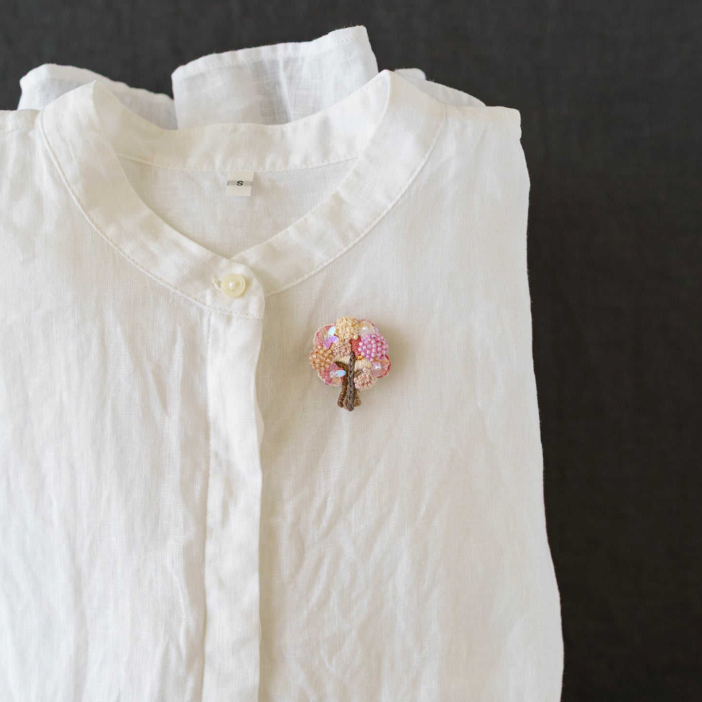 刺繍ブローチ　満開の桜｜あおのいえ
