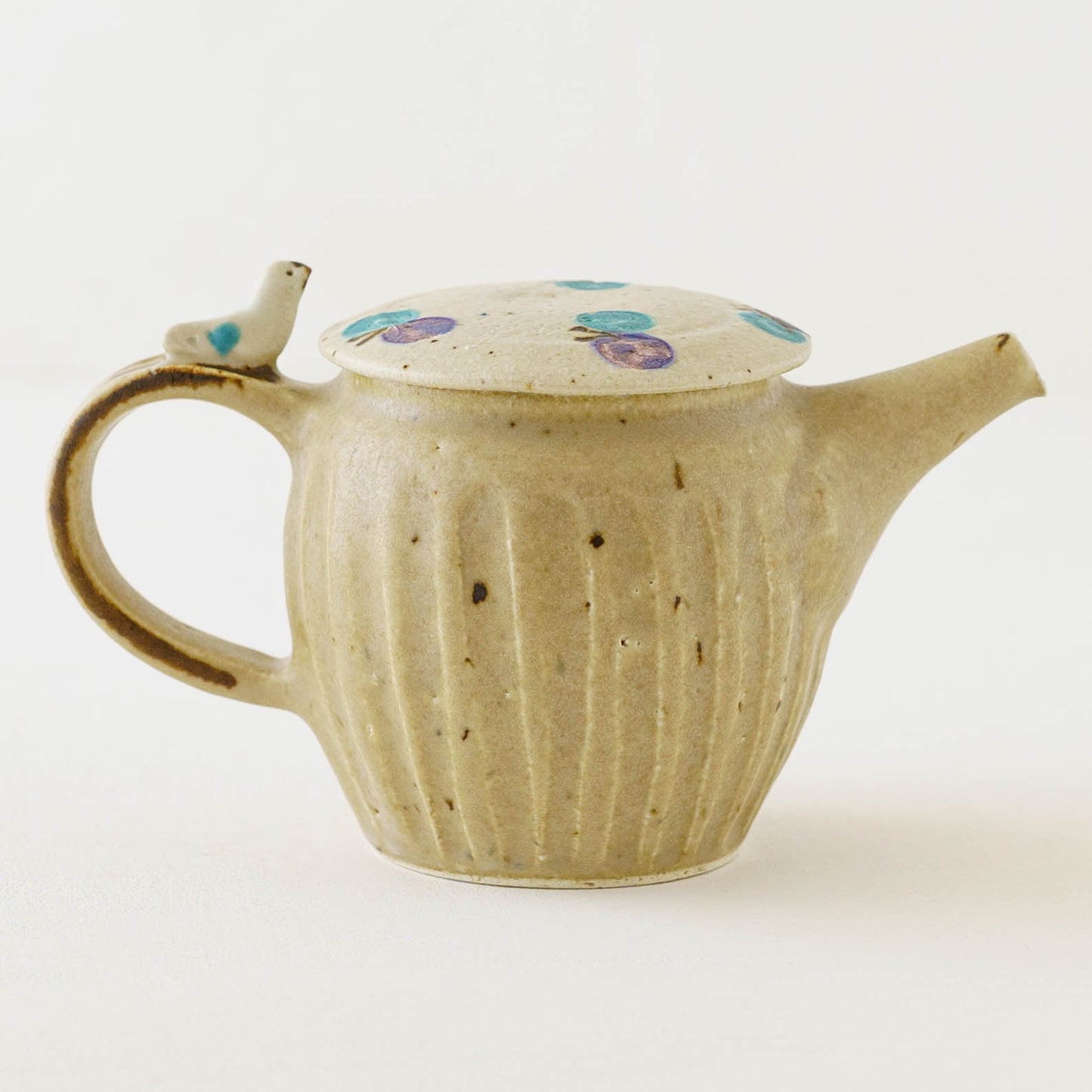 ポット　とり x ちょうちょ　ライトブラウン x オフホワイト｜原田晴子