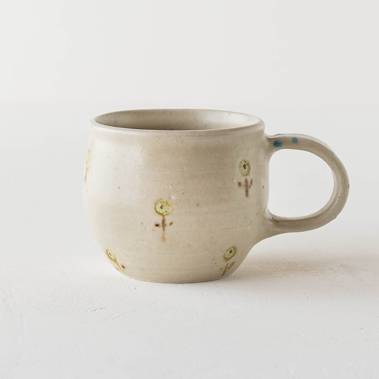 Mug Flower J Off-white x Dot | Haruko Harada